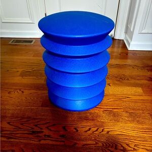 KidsErgo Stool in Blue